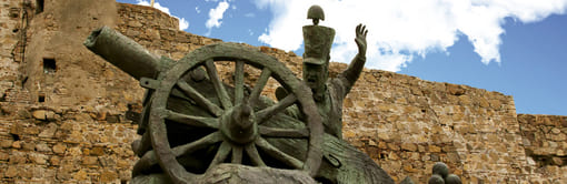 escultura-homenaje-a-artillería-ceuta-turismo