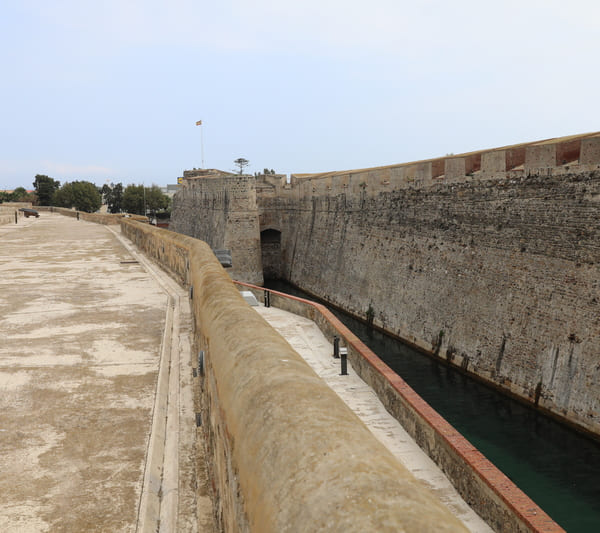 murallas reales y foso - turismo ceuta